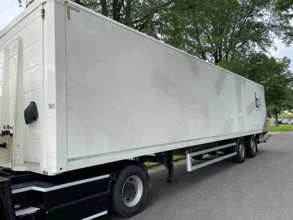 WEB Trailer 2 asser een gestuurd - Image 14